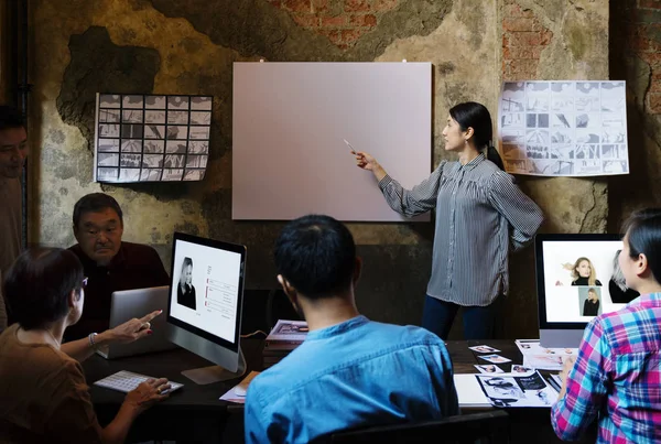 Asian business people working — Stock Photo, Image