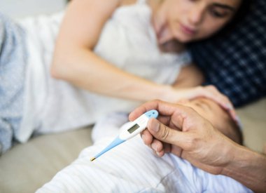 Baba ve anne çocuk bakımı