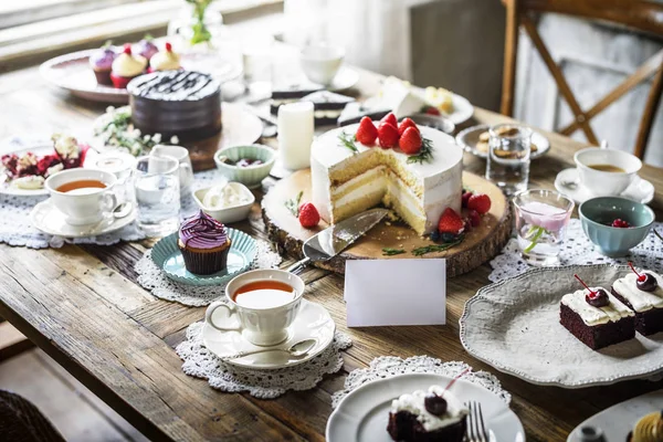 Doce Delicioso bolo de sobremesa — Fotografia de Stock