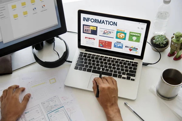 Human working on laptop — Stock Photo, Image