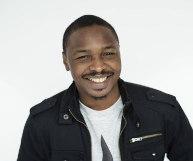 Afrikalı erkek gülümseyen