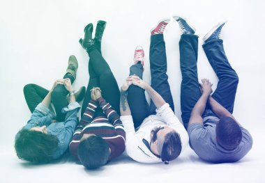 katta oturan insanlar 