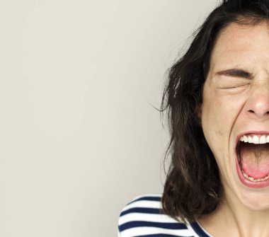 genç kadın çığlığı