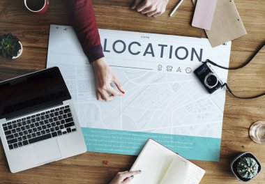 Yaratıcı insanlar masada çalışma