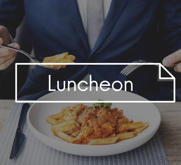 Zakenman na de lunch — Stockfoto