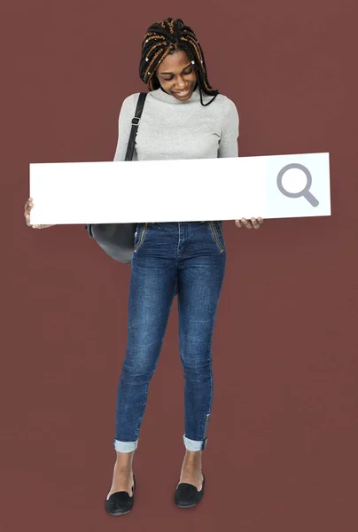 Mädchen mit Fahndungsbanner — Stockfoto