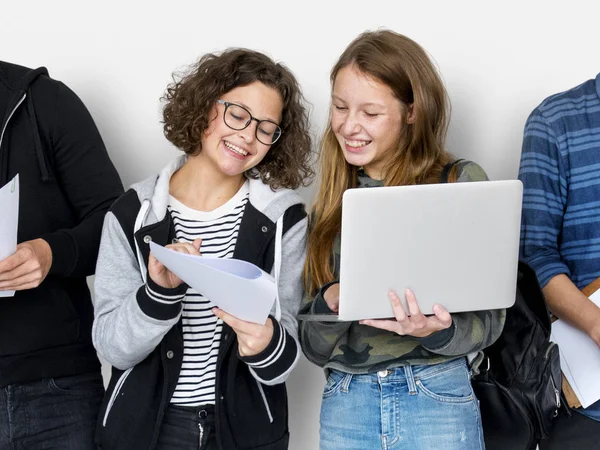 Students Using Digital Devices — Stock Photo, Image