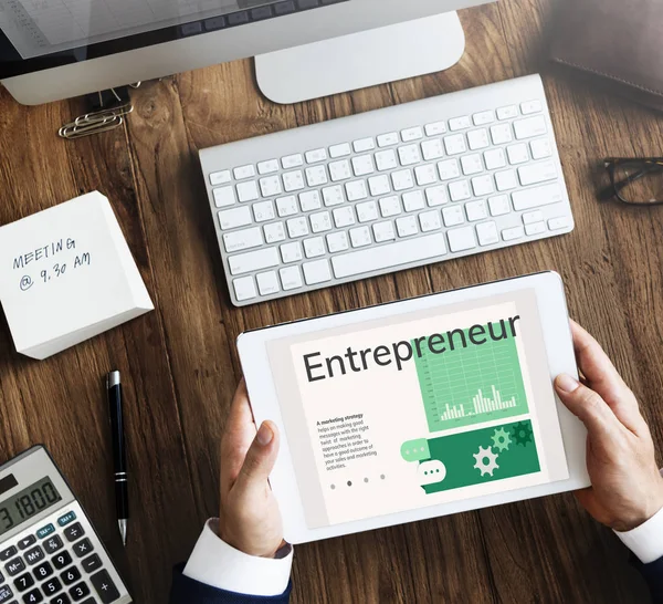 Businessman using digital tablet — Stock Photo, Image