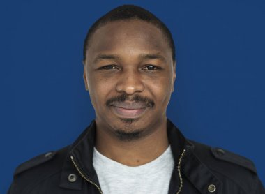 Afrikalı erkek gülümseyen