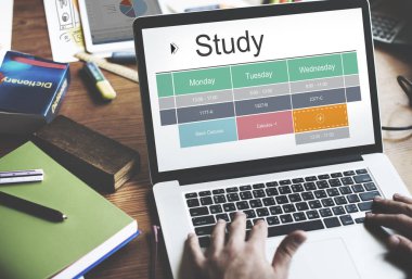 Erkek el laptop çalışma