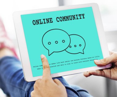 kişi holding dijital tablet