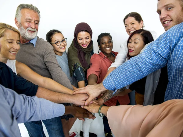 Groupe de personnes ensemble — Photo