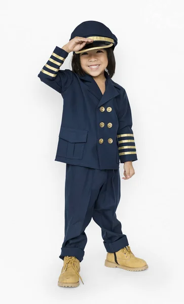 Маленький хлопчик у пілотному костюмі — стокове фото