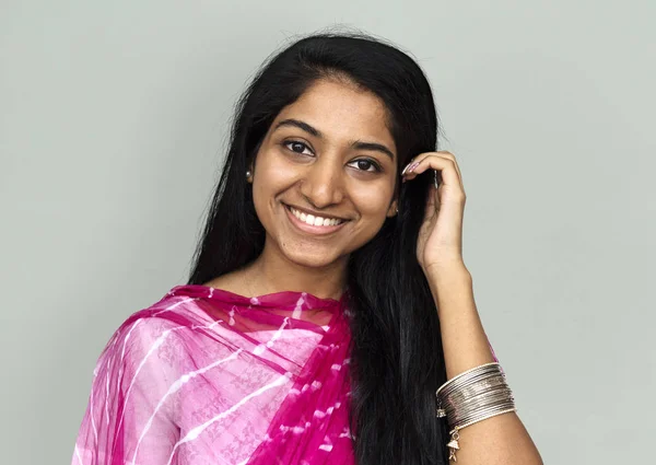 Smiling young indian woman — Stock Photo, Image