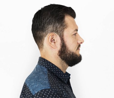sakallı adam Studio poz