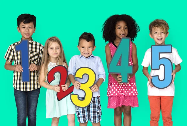 Kids Holding Paper  Numbers — Stock Photo, Image