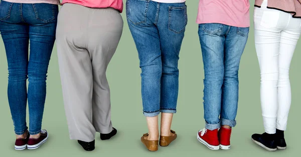 insan bacaklar üst üste duran 