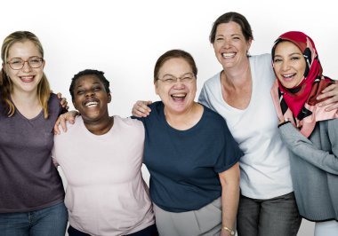 Çok ırklı kadın grubu