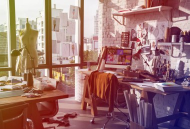 Moda tasarım çalışma-alanı 