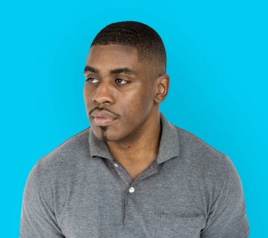 Adam samimi yüz ifadesi ile