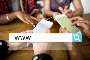 Dijital cihazlar kullanarak işçi