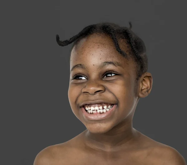 Menina americana africana bonita — Fotografia de Stock