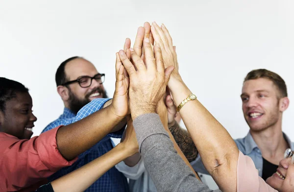 Grupp av människor tillsammans — Stockfoto