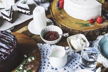 kek çilek Çilek ile