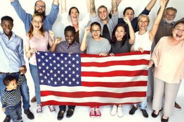 Bir grup insan bir arada