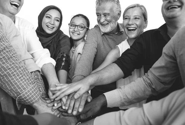 Grupp av människor tillsammans — Stockfoto