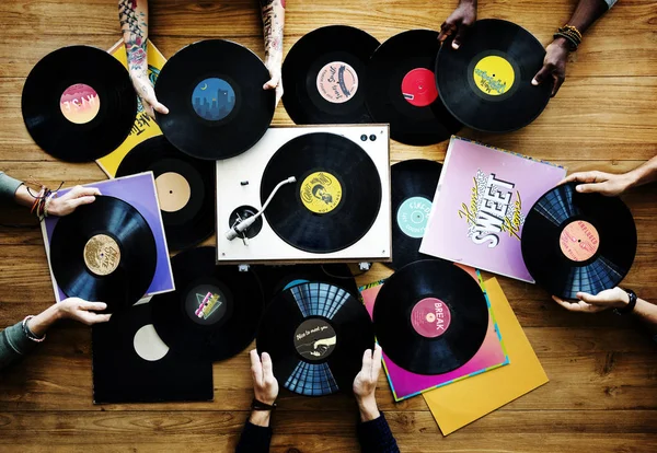 Tabla con discos de vinilo — Foto de Stock