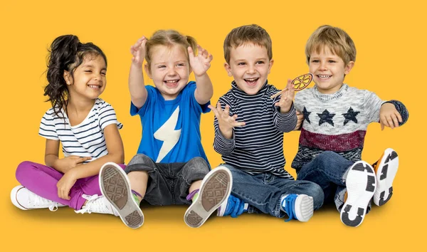 İlköğretim yaş erkek ve kız