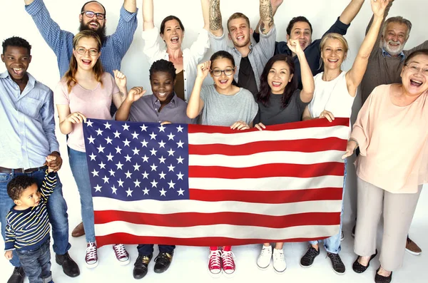 Bir grup insan bir arada