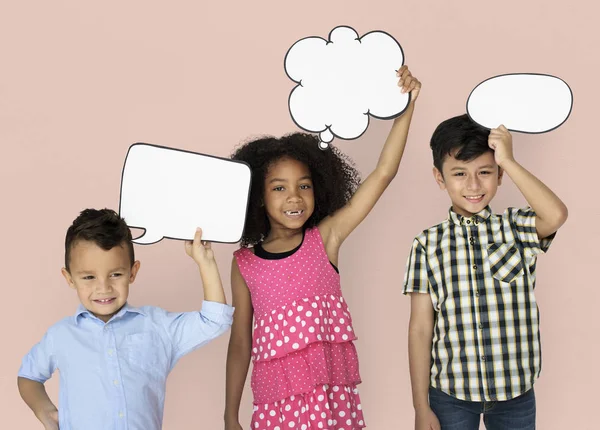 Hildren Holding Chat Bubbles — Stock Photo, Image