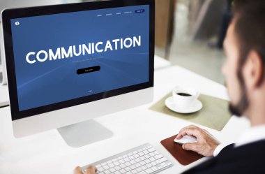 bilgisayarla çalışma iş adamı