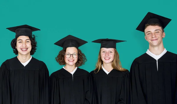 Estudiantes de posgrado en el estudio — Foto de Stock