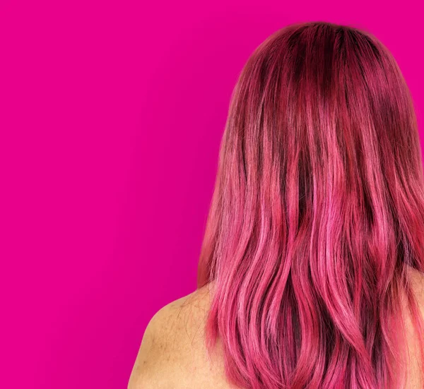 Рожеві волосся жінка — стокове фото
