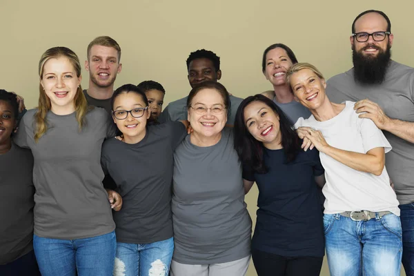 Grupo de pessoas juntas — Fotografia de Stock