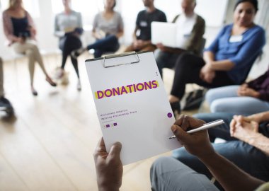 sunu toplantıda insanlar