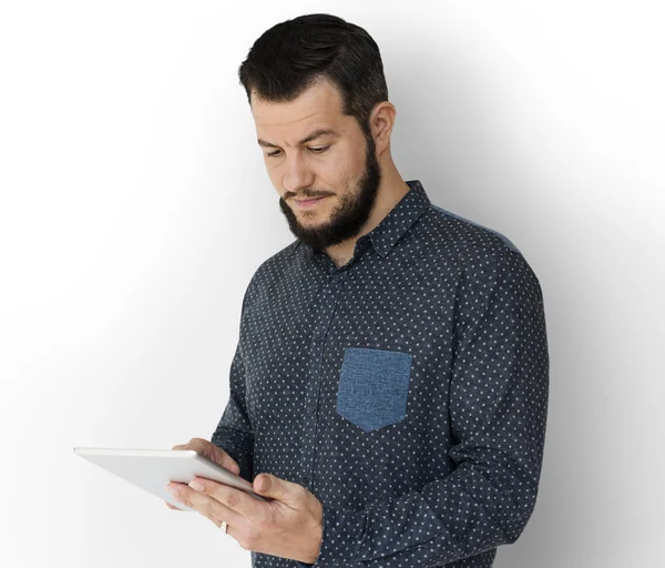 Caucasian Man Using Digital Tablet — Stock Photo, Image