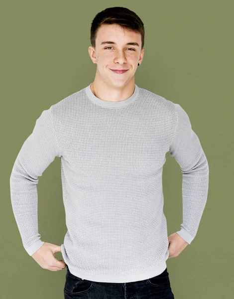 Gülümseyen yüz yetişkin adam