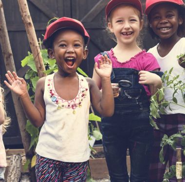 Çocuklar öğrenme ortamı sebze çiftliği