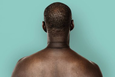 Gömleksiz Afrika adam Studio