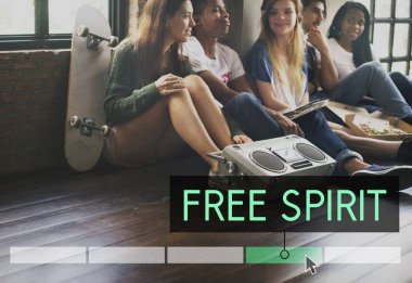 katta oturan çok ırklı gençler