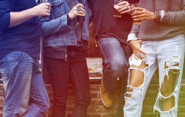 bira içme arkadaş grubu 