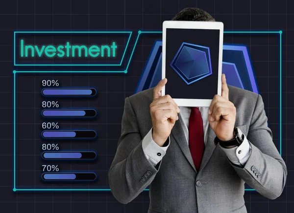 Üzletember gazdaság digitális tabletta — Stock Fotó