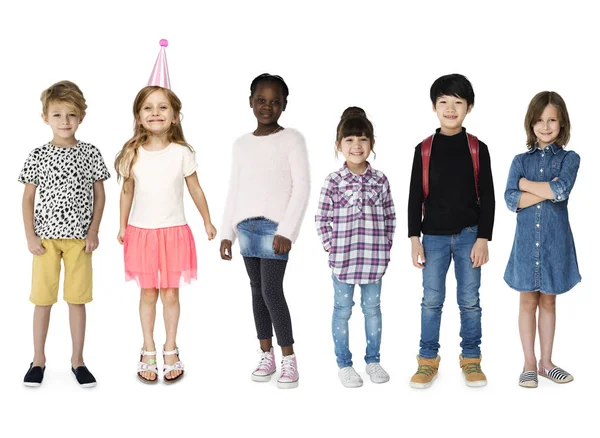 Crianças de escola multicultural juntos — Fotografia de Stock