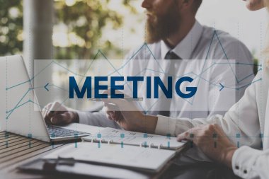 iş adamları beyin fırtınası