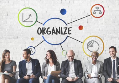 İş adamları satırda