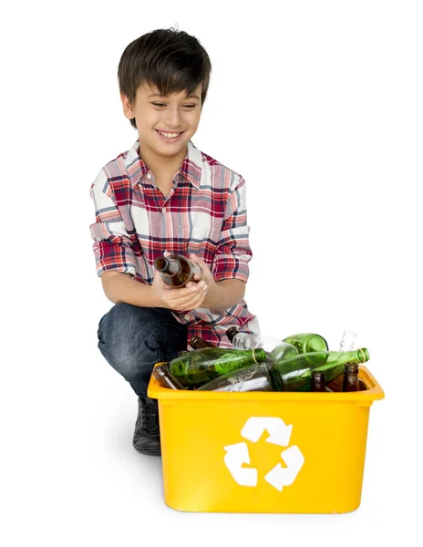 Menino com caixa de garrafas de vidro — Fotografia de Stock